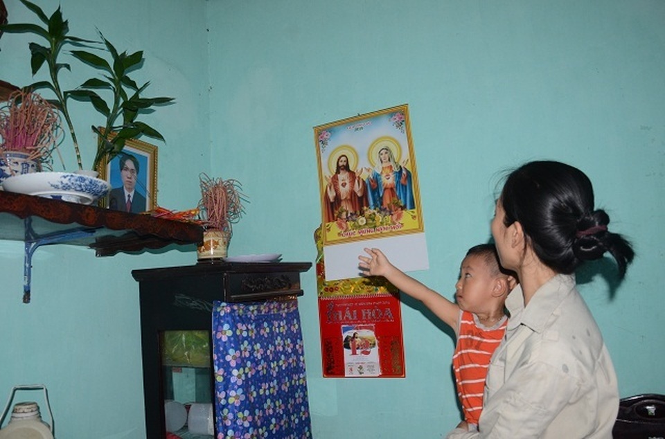 Xót thương cảnh 4 mẹ con nheo nhóc ôm món nợ khủng sau cái chết của chồng - 13 Xót thương cảnh 4 mẹ con nheo nhóc ôm món nợ khủng sau cái chết của chồng - 13