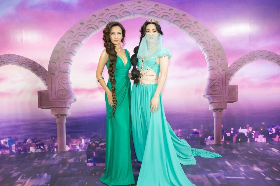 Ái Phương lộng lẫy khi hoá thân công chúa Ba Tư Jasmine - 2 Ái Phương lộng lẫy khi hoá thân công chúa Ba Tư Jasmine - 2