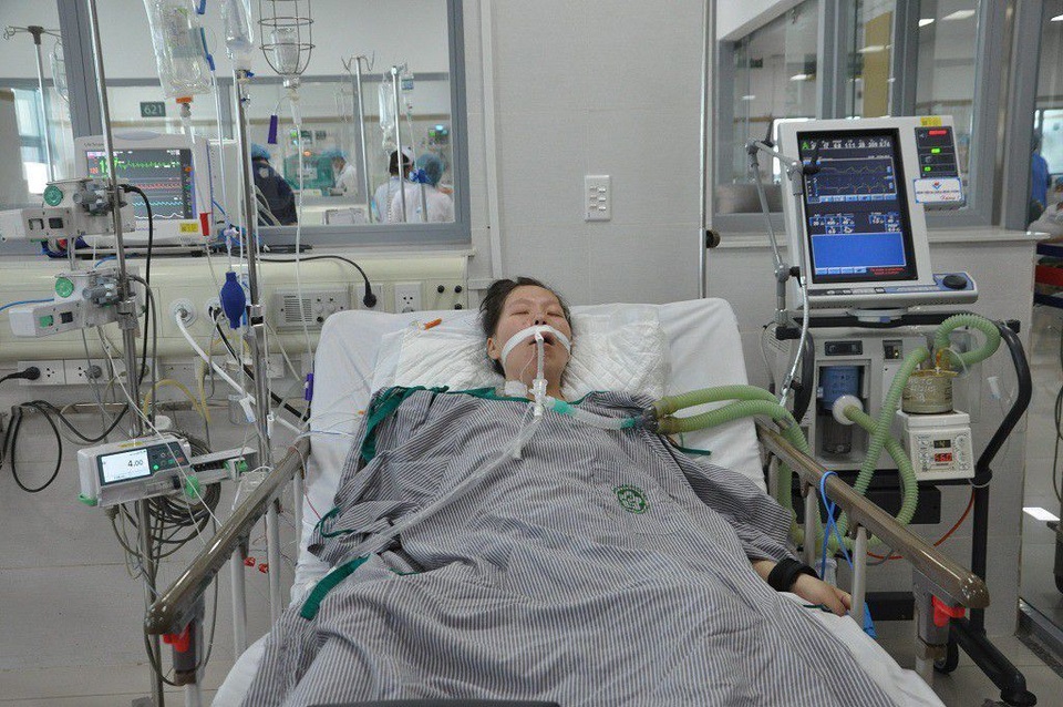 Bạn đọc Dân trí chung tay đưa người phụ nữ dân tộc Mông từ cõi chết trở về - 1 Bạn đọc Dân trí chung tay đưa người phụ nữ dân tộc Mông từ cõi chết trở về - 1