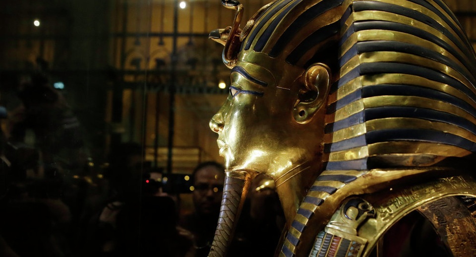 Giải mã bí ẩn thủy tinh vàng ở lăng mộ Pharaoh Tutankhamun - 1 Giải mã bí ẩn thủy tinh vàng ở lăng mộ Pharaoh Tutankhamun - 1