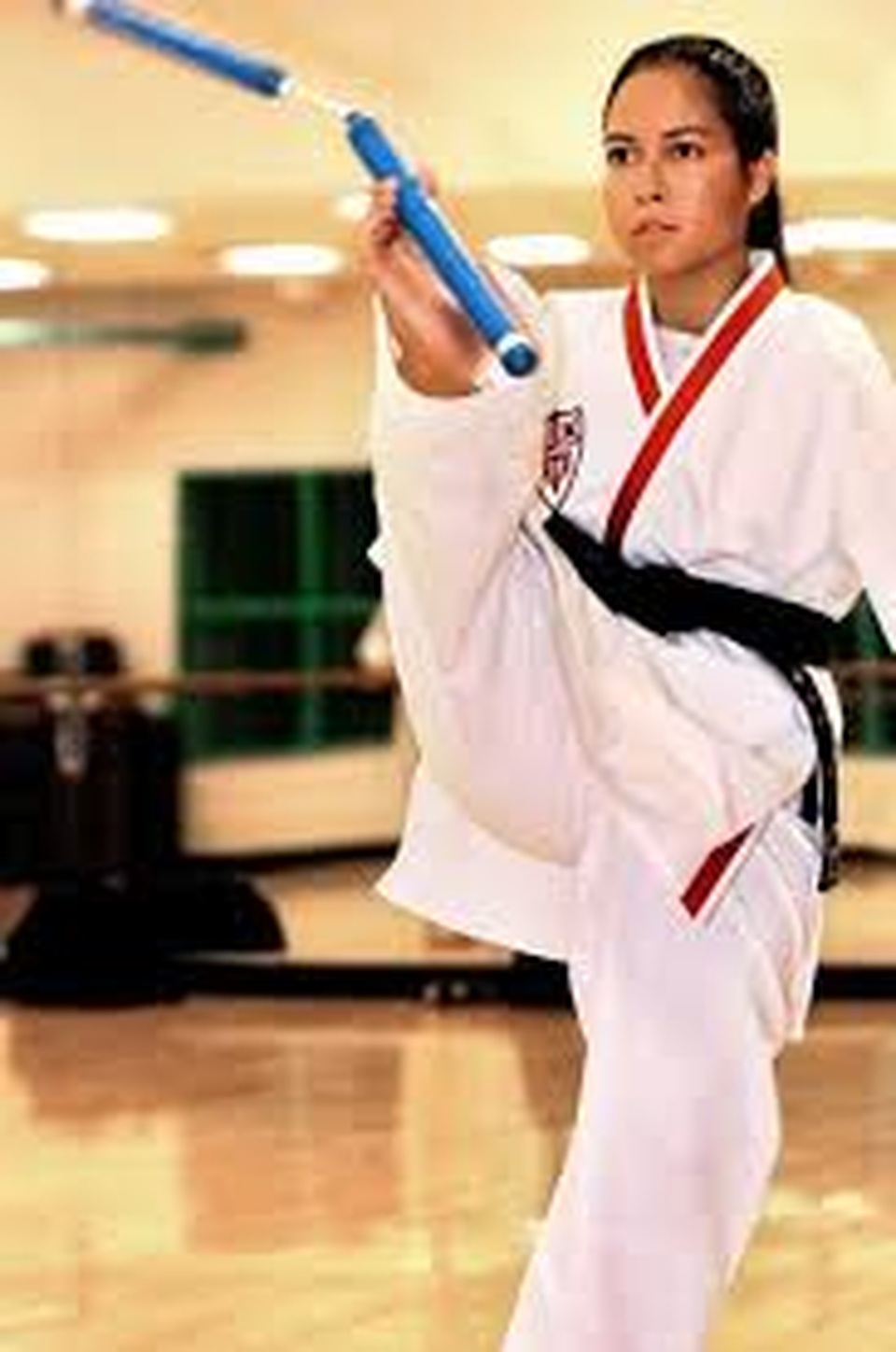 Câu chuyện phi thường của nữ phi công Mỹ lái máy bay bằng chân - 4 Câu chuyện phi thường của nữ phi công Mỹ lái máy bay bằng chân - 4