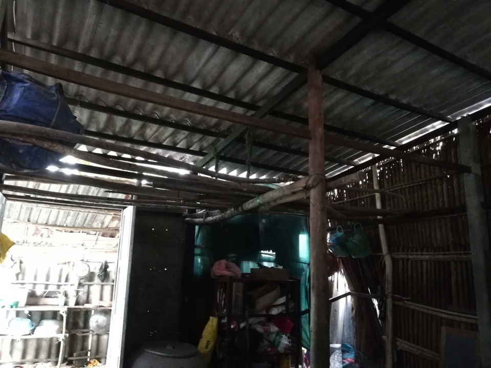 Bi đát gia cảnh người đàn ông chân sắt goá vợ gắng gượng nuôi mẹ già và 2 con - 14 Bi đát gia cảnh người đàn ông chân sắt goá vợ gắng gượng nuôi mẹ già và 2 con - 14