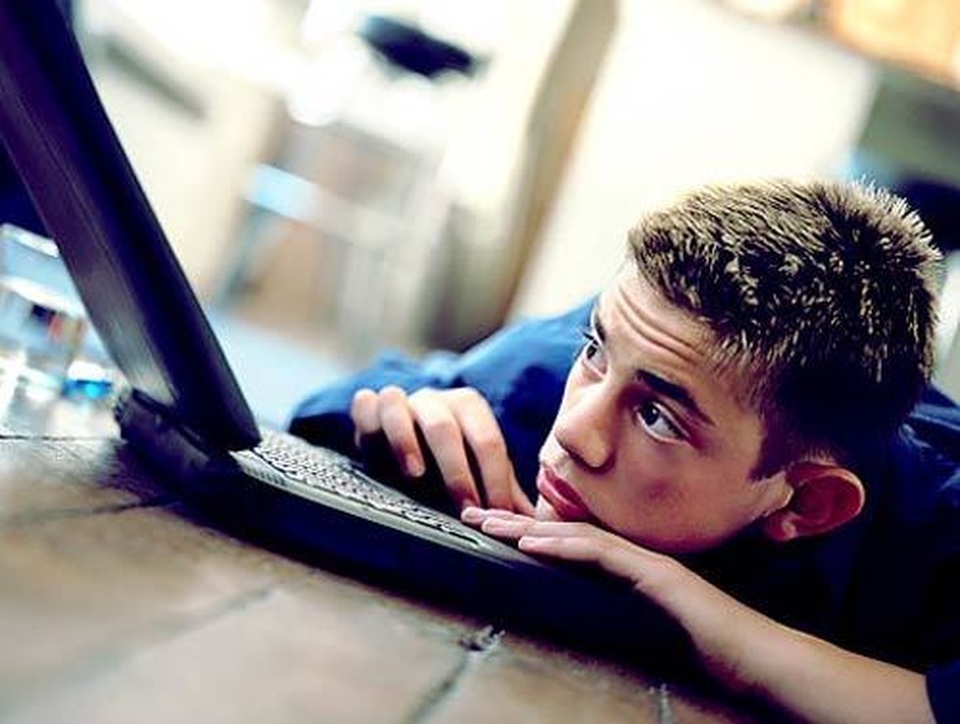 Giới trẻ có nguy cơ cao vướng bệnh trầm cảm do nghiện Facebook - 1 Giới trẻ có nguy cơ cao vướng bệnh trầm cảm do nghiện Facebook - 1