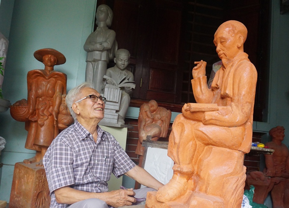Người họa sĩ dành trọn đời khắc họa hình ảnh Bác Hồ - 1 Người họa sĩ dành trọn đời khắc họa hình ảnh Bác Hồ - 1