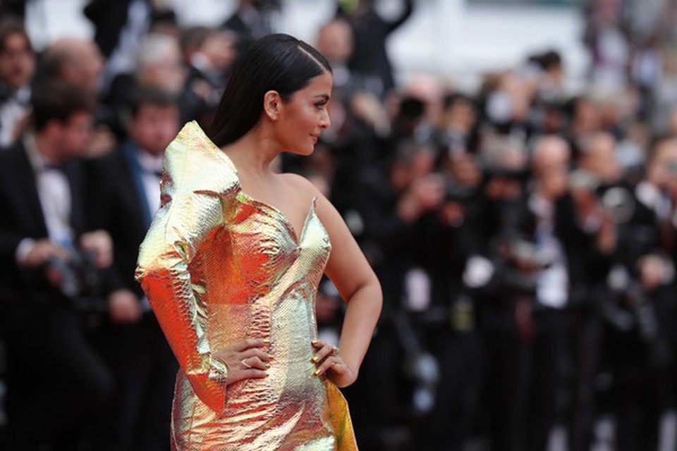 Aishwarya Rai bất ngờ mặc xấu tại Cannes - 5 Aishwarya Rai bất ngờ mặc xấu tại Cannes - 5