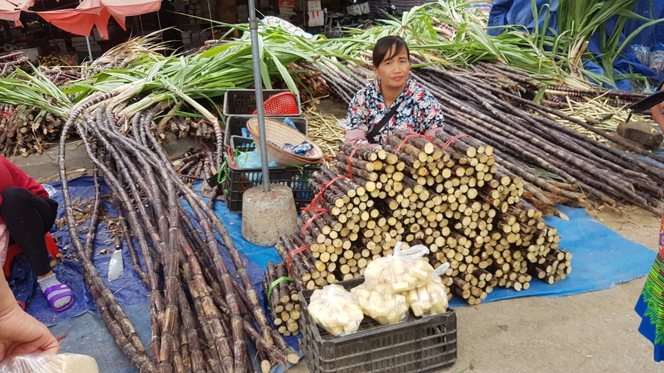 Nét nguyên sơ mang đậm bản sắc dân tộc ở phiên chợ lớn nhất Tây Bắc - 8 Nét nguyên sơ mang đậm bản sắc dân tộc ở phiên chợ lớn nhất Tây Bắc - 8