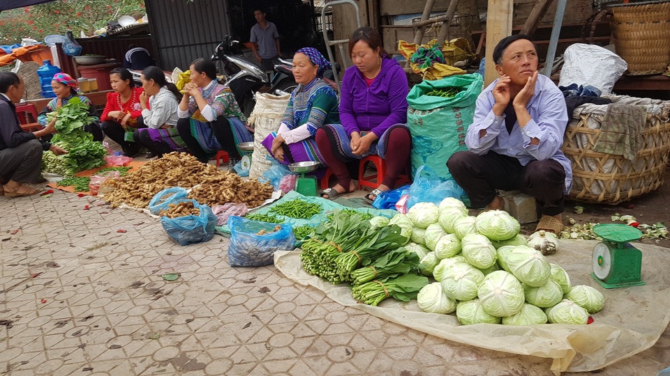 Nét nguyên sơ mang đậm bản sắc dân tộc ở phiên chợ lớn nhất Tây Bắc - 9 Nét nguyên sơ mang đậm bản sắc dân tộc ở phiên chợ lớn nhất Tây Bắc - 9
