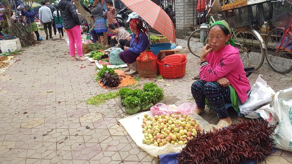 Nét nguyên sơ mang đậm bản sắc dân tộc ở phiên chợ lớn nhất Tây Bắc - 5 Nét nguyên sơ mang đậm bản sắc dân tộc ở phiên chợ lớn nhất Tây Bắc - 5