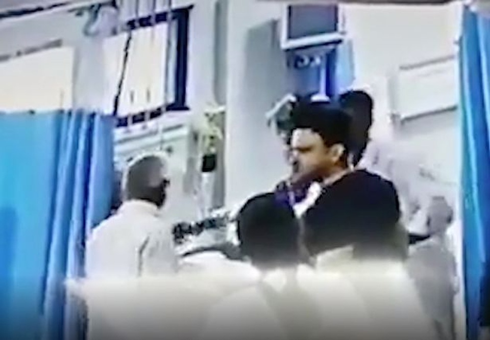 Chưa từng có trong lịch sử y học: Đầu bệnh nhân “phát nổ” ngay trên bàn phẫu thuật - 1