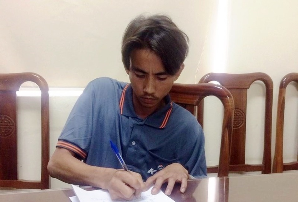 Bắt khẩn cấp nghi can giết người, cướp tài sản để trả nợ giúp người yêu - 1 Bắt khẩn cấp nghi can giết người, cướp tài sản để trả nợ giúp người yêu - 1