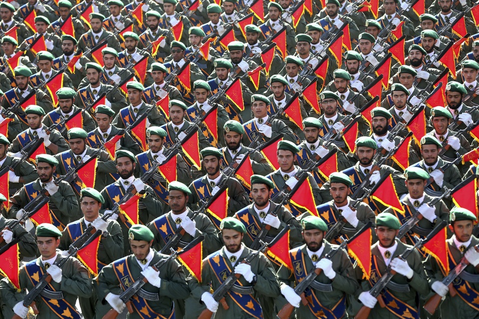 “Vũ khí lợi hại” giúp Iran đối phó sức mạnh quân sự áp đảo của Mỹ - 2 “Vũ khí lợi hại” giúp Iran đối phó sức mạnh quân sự áp đảo của Mỹ - 2
