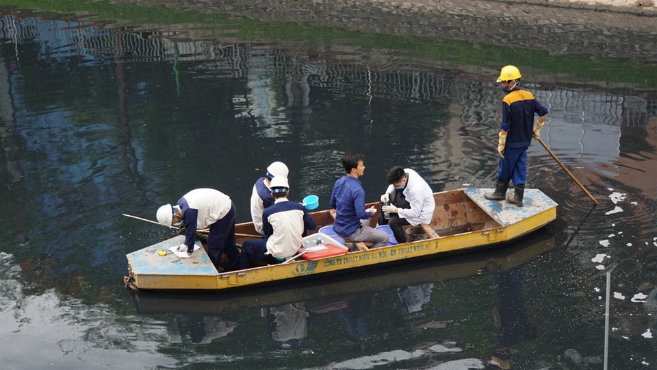 Kiểm tra chất lượng nước sông Tô Lịch sau khi áp dụng công nghệ làm sạch của Nhật Bản - 10