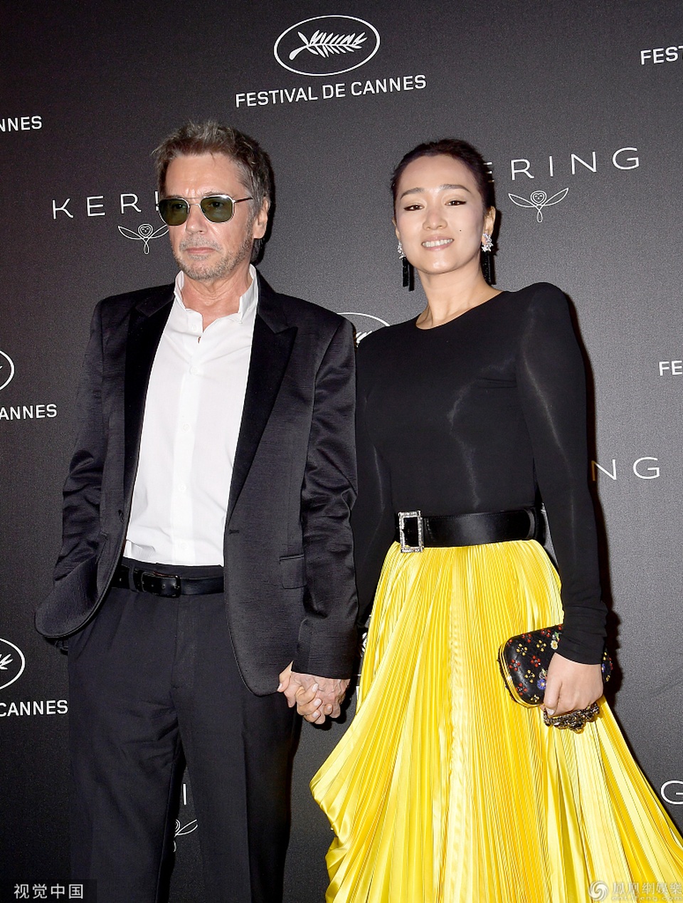 Vợ chồng Củng Lợi hạnh phúc sánh đôi tại LHP Cannes 2019 - 2 Vợ chồng Củng Lợi hạnh phúc sánh đôi tại LHP Cannes 2019 - 2