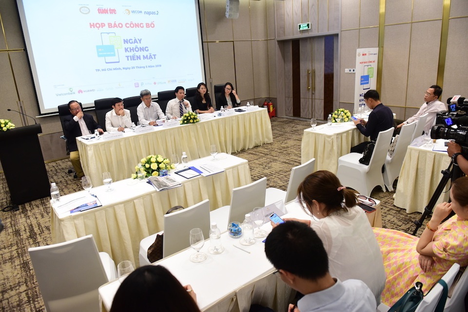Tiền mặt hết thời: Bởi thanh toán điện tử, ai đã dùng sẽ không muốn quay lại! - 1 Tiền mặt hết thời: Bởi thanh toán điện tử, ai đã dùng sẽ không muốn quay lại! - 1