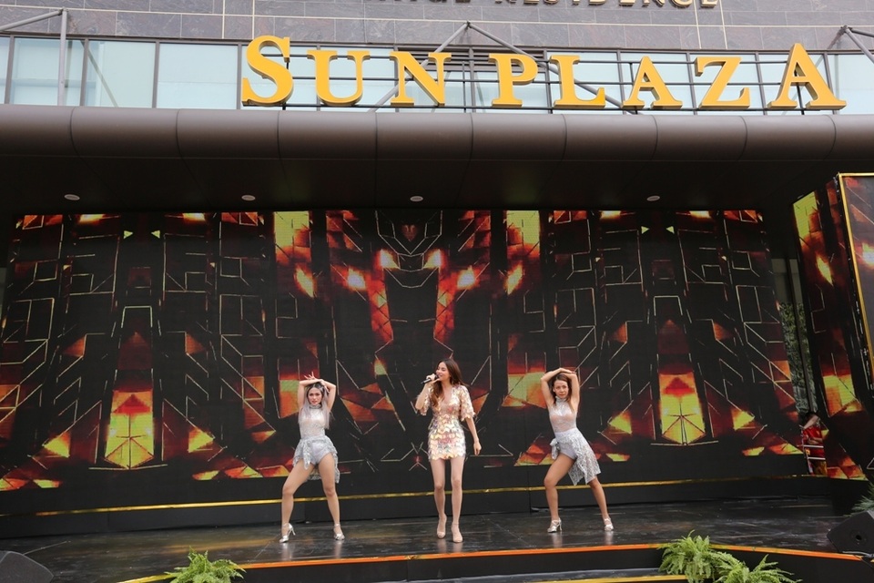 TTTM Sun Plaza Thụy Khuê hút khách ngày khai trương - 1 TTTM Sun Plaza Thụy Khuê hút khách ngày khai trương - 1