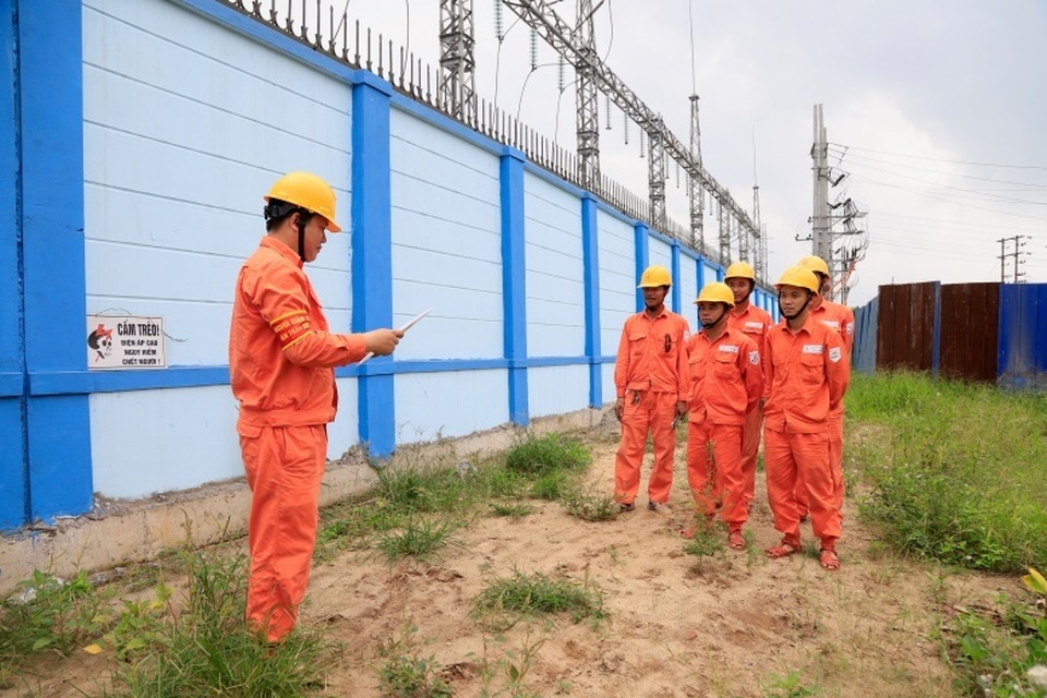 Những người ăn cơm dưới đất, làm việc trên trời - 5 Những người ăn cơm dưới đất, làm việc trên trời - 5