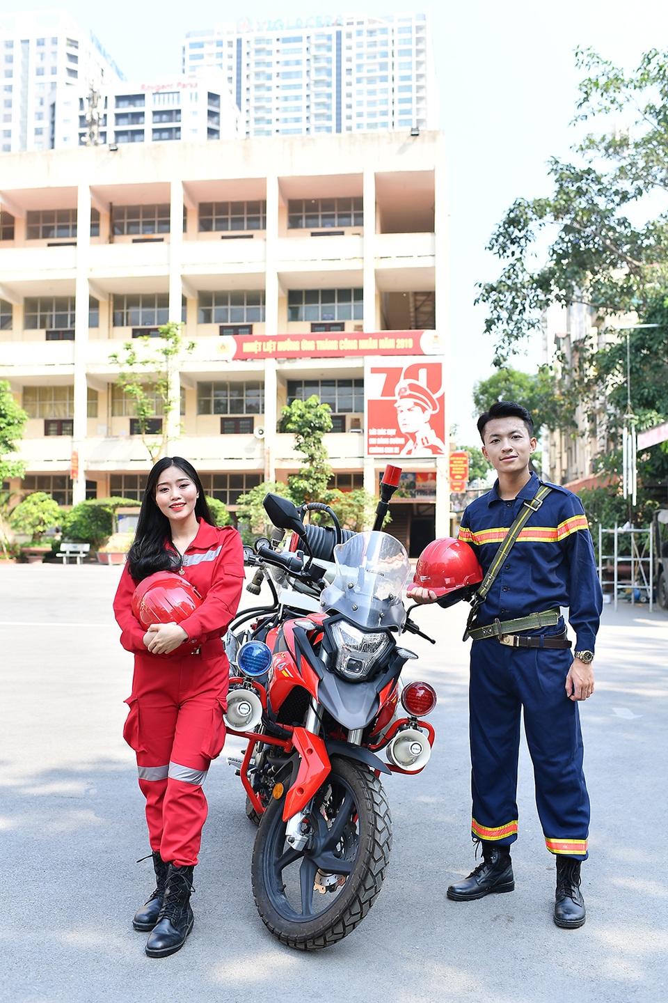 Ngắm nhìn 10 cặp đôi đẹp nhất trường Phòng cháy chữa cháy 2019 - 1 Ngắm nhìn 10 cặp đôi đẹp nhất trường Phòng cháy chữa cháy 2019 - 1