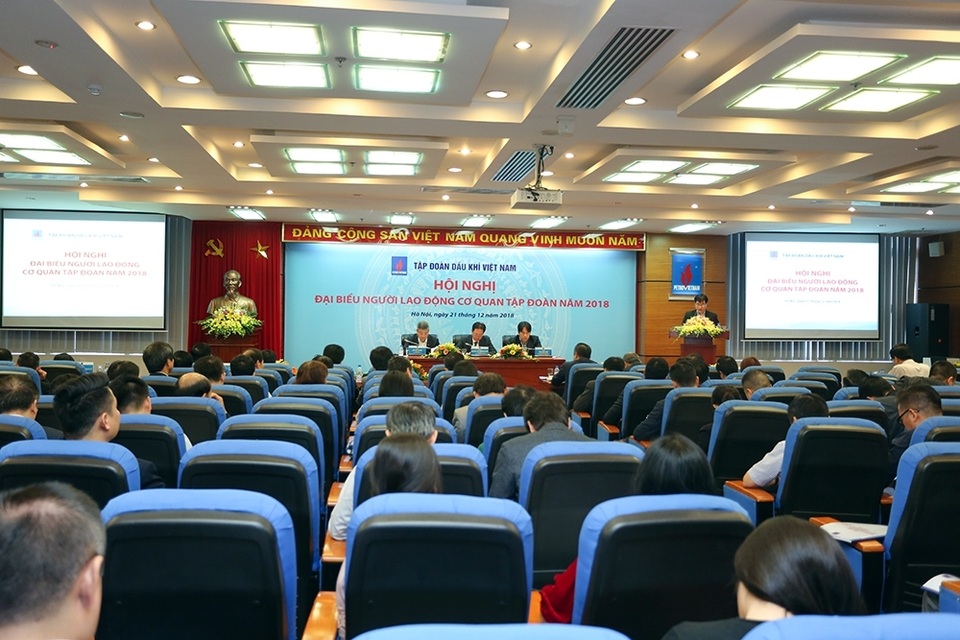 Lãnh đạo Tập đoàn PVN đối thoại với người lao động - 1 Lãnh đạo Tập đoàn PVN đối thoại với người lao động - 1