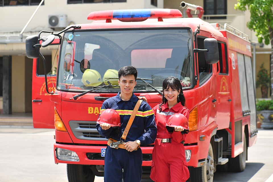 Ngắm nhìn 10 cặp đôi đẹp nhất trường Phòng cháy chữa cháy 2019 - 10 Ngắm nhìn 10 cặp đôi đẹp nhất trường Phòng cháy chữa cháy 2019 - 10