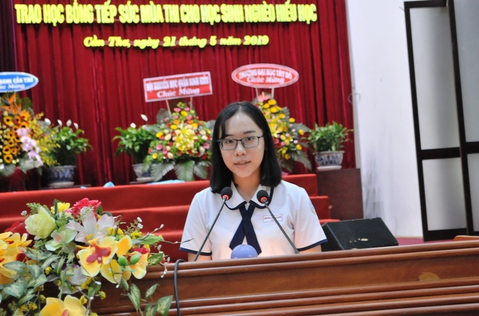12 năm, Hội Khuyến học TP Cần Thơ vận động 300 tỷ đồng, trao gần 1 triệu suất học bổng - 2 12 năm, Hội Khuyến học TP Cần Thơ vận động 300 tỷ đồng, trao gần 1 triệu suất học bổng - 2