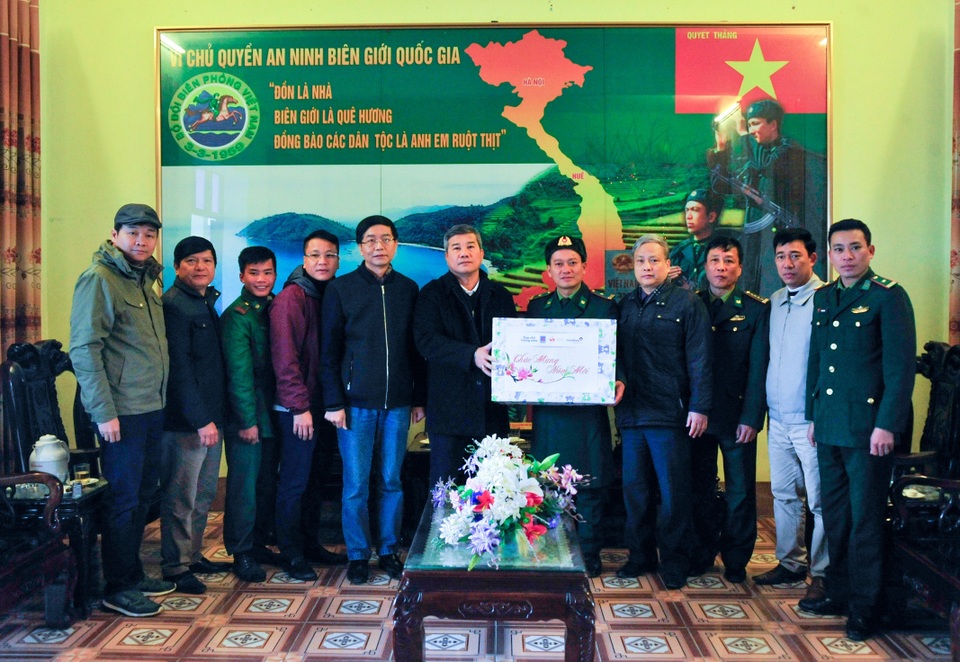 “Tết ấm yêu thương 2019” – PVN gửi nghĩa tình lên miền biên giới - 2 “Tết ấm yêu thương 2019” – PVN gửi nghĩa tình lên miền biên giới - 2