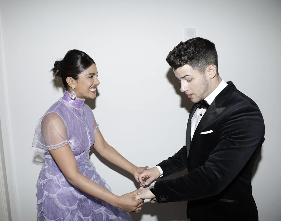Priyanka Chopra - Nick Jonas: Cặp đôi nổi bật nhất LHP Cannes - 11 Priyanka Chopra - Nick Jonas: Cặp đôi nổi bật nhất LHP Cannes - 11