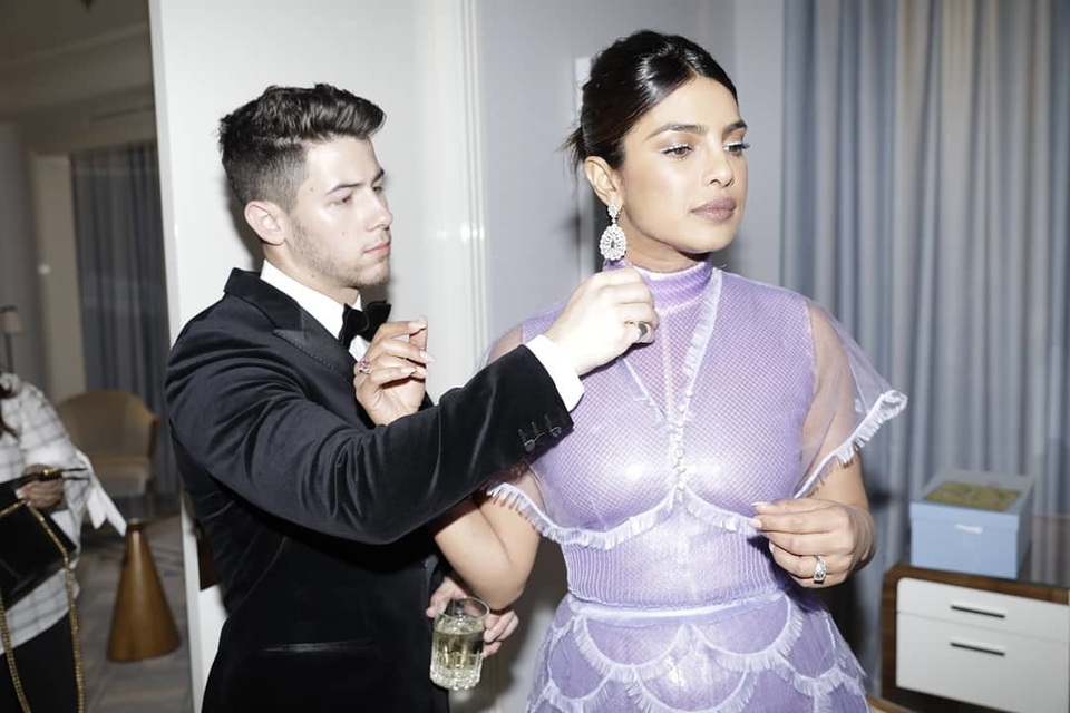 Priyanka Chopra - Nick Jonas: Cặp đôi nổi bật nhất LHP Cannes - 9 Priyanka Chopra - Nick Jonas: Cặp đôi nổi bật nhất LHP Cannes - 9