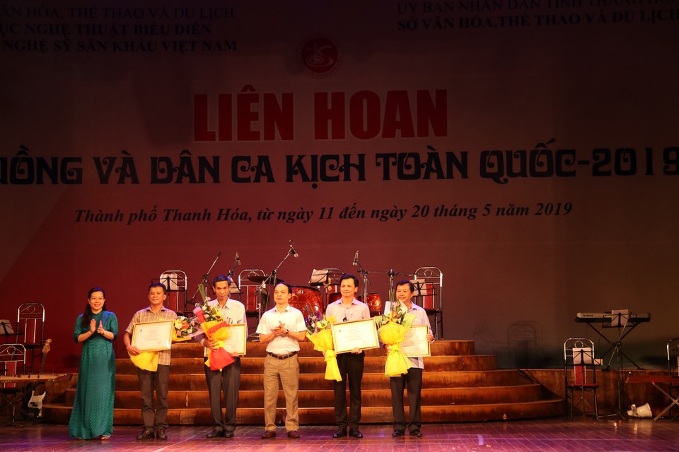 Bế mạc Liên hoan Tuồng và Dân ca kịch toàn quốc 2019 - 3 Bế mạc Liên hoan Tuồng và Dân ca kịch toàn quốc 2019 - 3