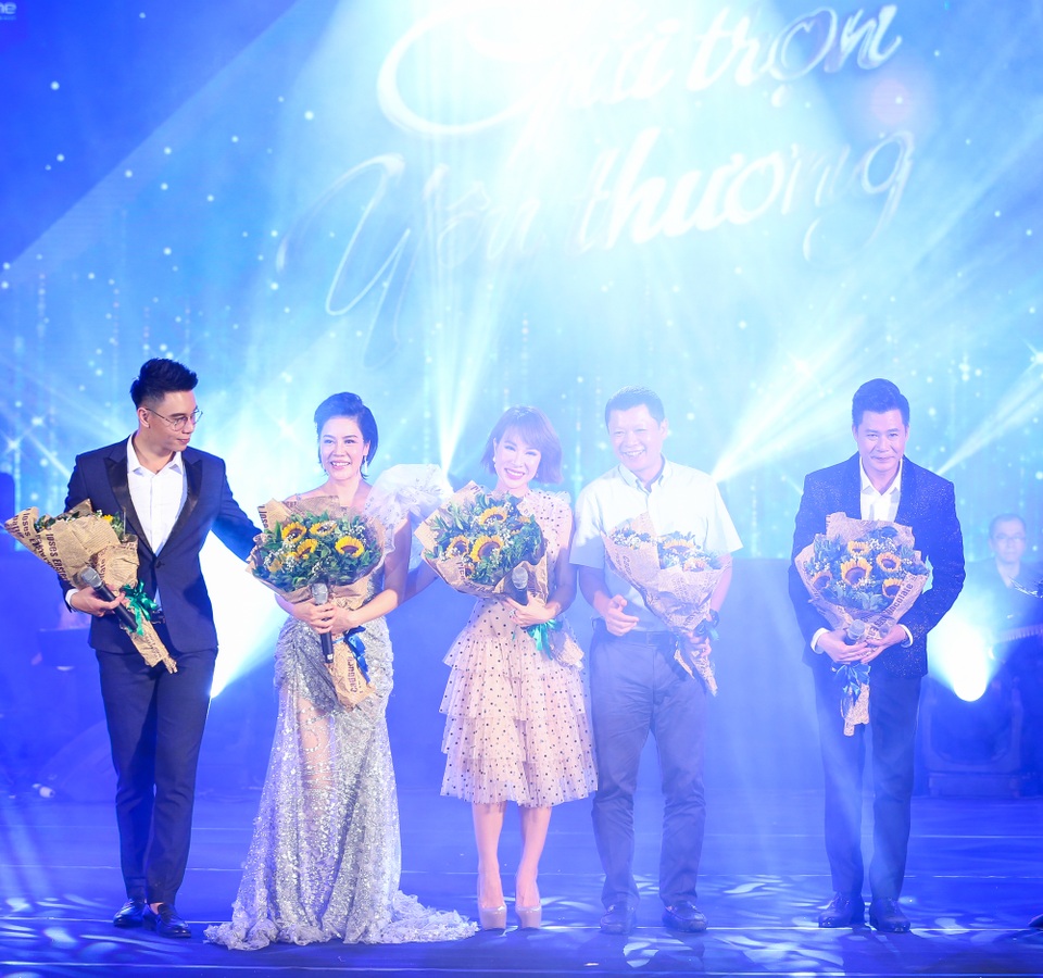 “Gửi trọn yêu thương” – Đêm nhạc của sự ấm áp và lan toả - 5 “Gửi trọn yêu thương” – Đêm nhạc của sự ấm áp và lan toả - 5