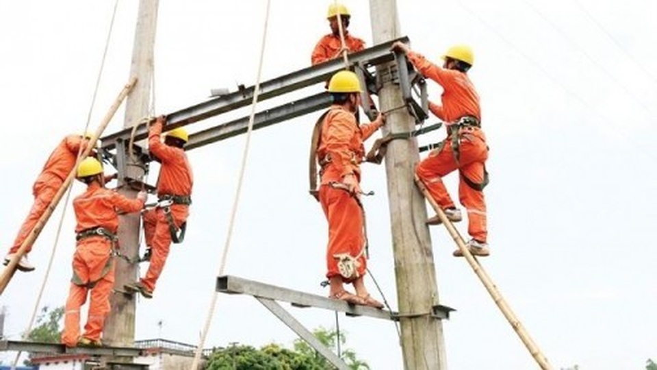 Bộ Công Thương: Dùng càng nhiều điện, không tiết kiệm phải chịu giá cao - 1