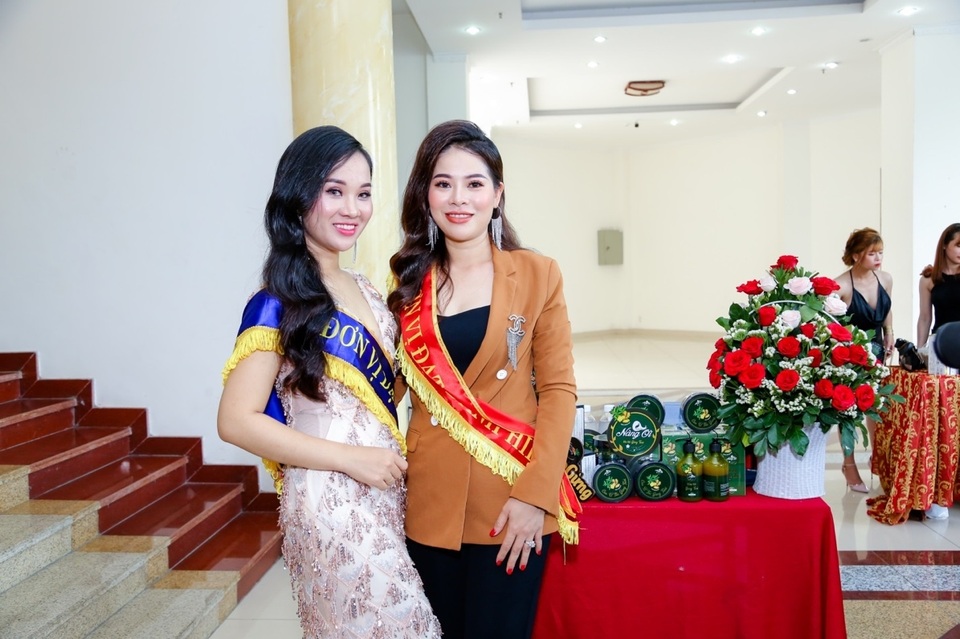 Hoàng Thị Mỹ Dung – Khó Khăn và thử thách đã giúp tôi thành công - 3 Hoàng Thị Mỹ Dung – Khó Khăn và thử thách đã giúp tôi thành công - 3
