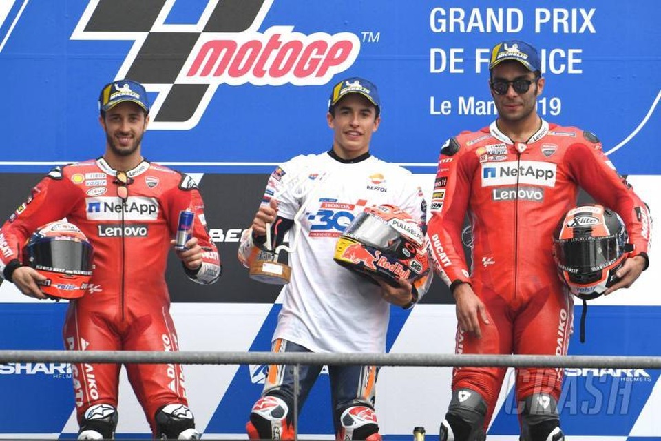 Chặng 5 MotoGP: Marc Marquez thắng nhẹ nhàng tại Le Mans - 7 Chặng 5 MotoGP: Marc Marquez thắng nhẹ nhàng tại Le Mans - 7