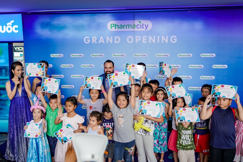 Sống khỏe đẹp cùng Pharmacity mỗi ngày - 1 Sống khỏe đẹp cùng Pharmacity mỗi ngày - 1