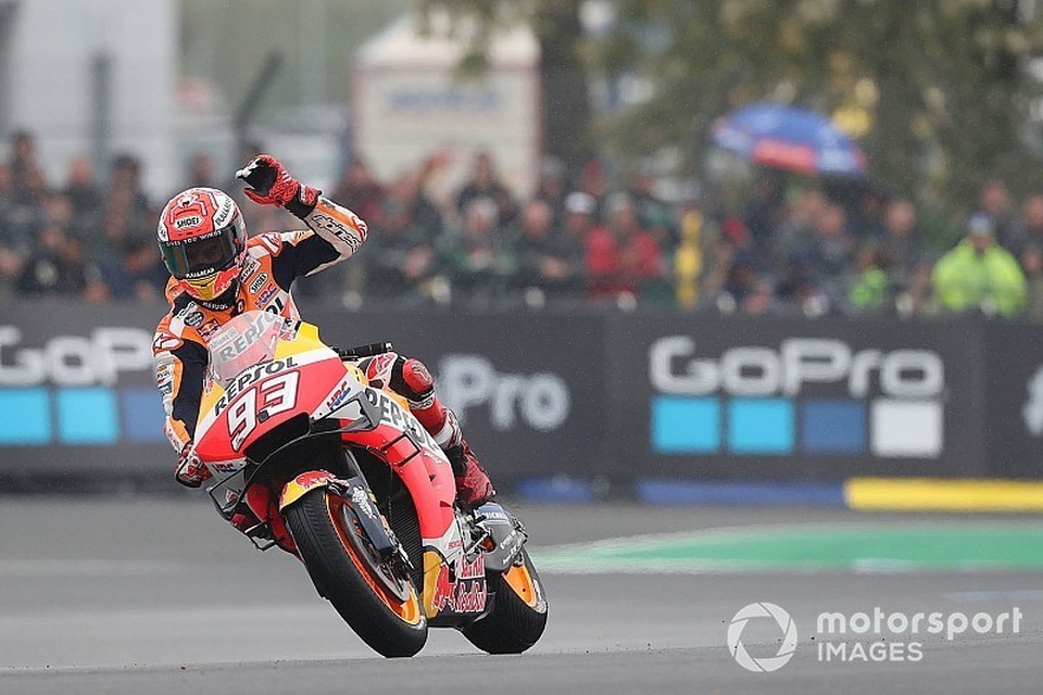 Chặng 5 MotoGP: Marc Marquez thắng nhẹ nhàng tại Le Mans - 3 Chặng 5 MotoGP: Marc Marquez thắng nhẹ nhàng tại Le Mans - 3