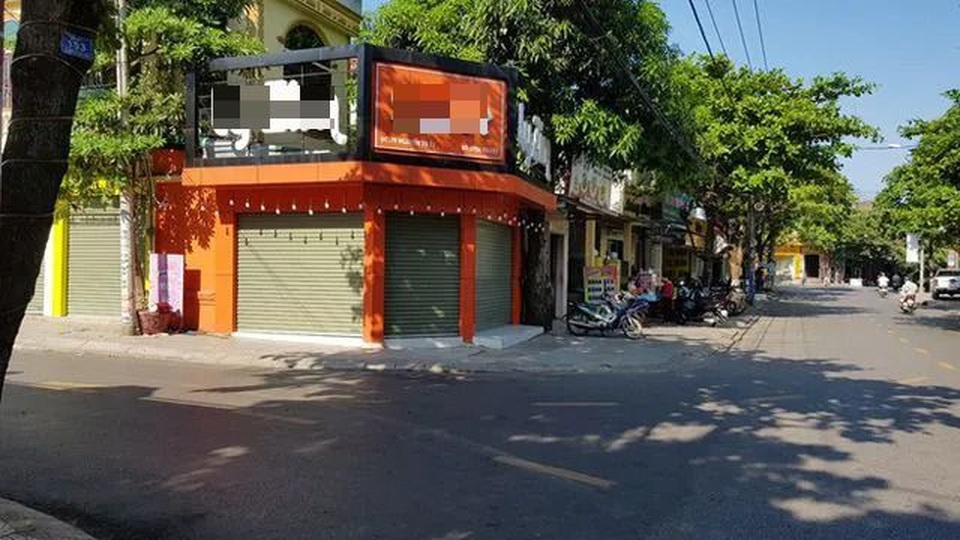Chủ shop quần áo đến nhà xin lỗi chị lao công - 2 Chủ shop quần áo đến nhà xin lỗi chị lao công - 2