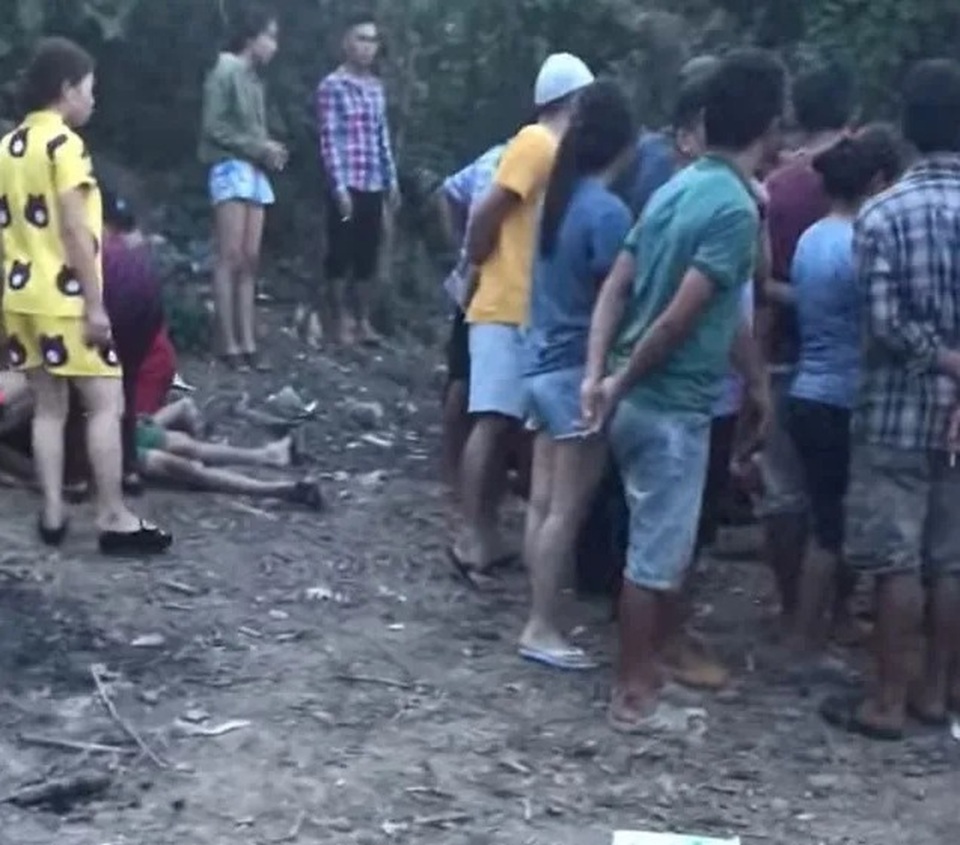 4 học sinh là anh em họ hàng cùng chết đuối khi tắm suối - 1