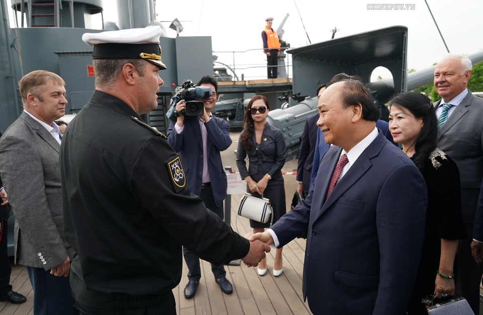 Thủ tướng thăm những địa chỉ đỏ tại Nga - 2 Thủ tướng thăm những địa chỉ đỏ tại Nga - 2