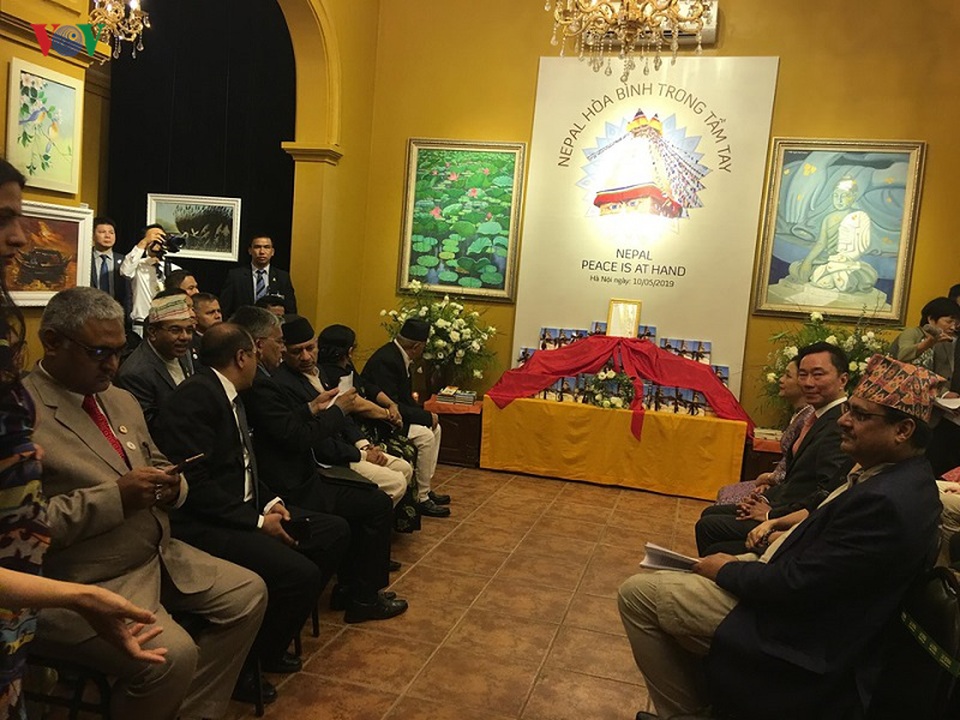 Thủ tướng Nepal dự giới thiệu sách Nepal- Hòa bình trong tầm tay - 1