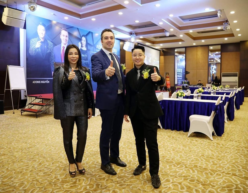 Từ Tú Lơ Khơ đến nhà đào tạo chuyên nghiệp Adonis Nguyễn - 2 Từ Tú Lơ Khơ đến nhà đào tạo chuyên nghiệp Adonis Nguyễn - 2