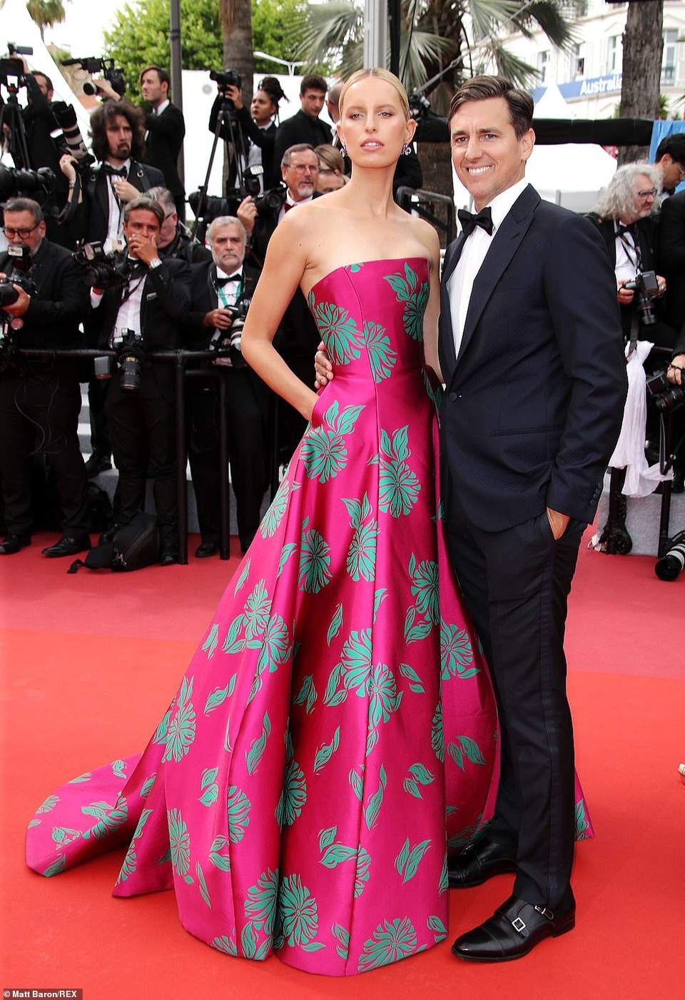 Josephine Skriver khoe ngực căng đầy - 8 Josephine Skriver khoe ngực căng đầy - 8