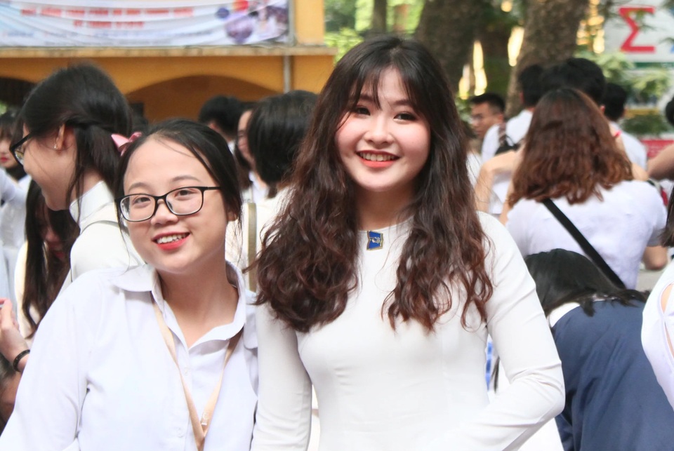 Những nữ sinh xinh đẹp, dễ thương trường Phan Đình Phùng ngày bế giảng - 6 Những nữ sinh xinh đẹp, dễ thương trường Phan Đình Phùng ngày bế giảng - 6