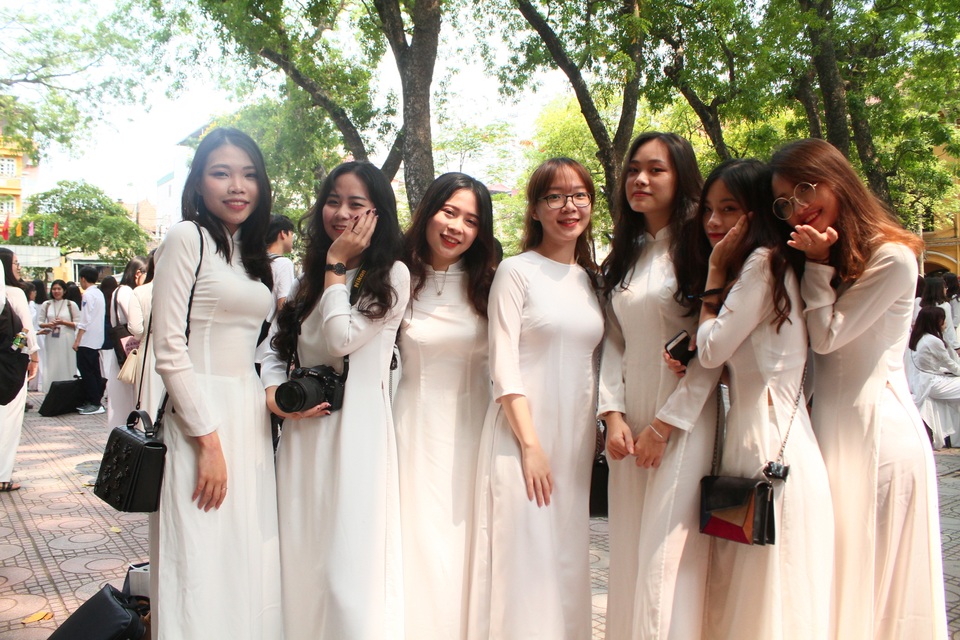Những nữ sinh xinh đẹp, dễ thương trường Phan Đình Phùng ngày bế giảng - 7 Những nữ sinh xinh đẹp, dễ thương trường Phan Đình Phùng ngày bế giảng - 7