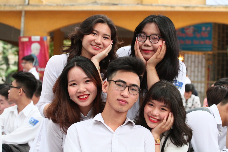 Những nữ sinh xinh đẹp, dễ thương trường Phan Đình Phùng ngày bế giảng - 12 Những nữ sinh xinh đẹp, dễ thương trường Phan Đình Phùng ngày bế giảng - 12