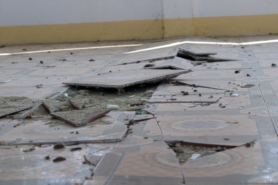 Xót xa trường học hơn 16 tỷ đồng chỉ làm nơi... phơi rơm, nuôi gà! - 4 Xót xa trường học hơn 16 tỷ đồng chỉ làm nơi... phơi rơm, nuôi gà! - 4