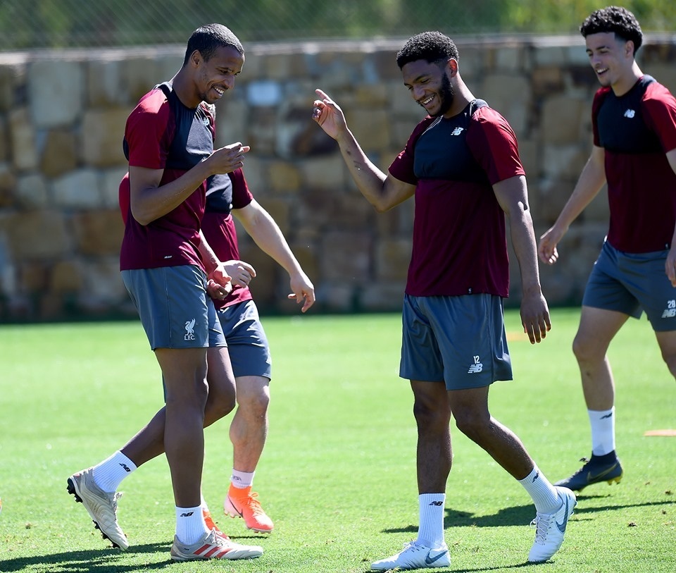 Liverpool nhanh chóng tập luyện sau khi tới Tây Ban Nha - 12 Liverpool nhanh chóng tập luyện sau khi tới Tây Ban Nha - 12