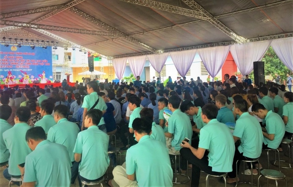 Mcredit đồng hành cùng công nhân ba miền - 3