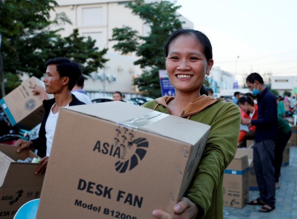 Mcredit đồng hành cùng công nhân ba miền - 6