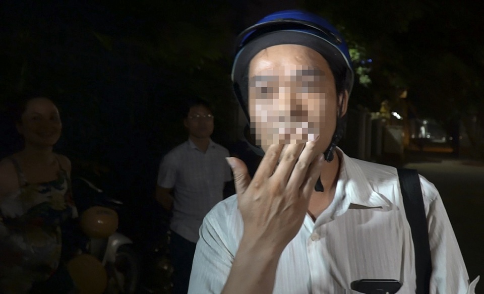 Giả câm, bỏ phương tiện để chống đối kiểm tra nồng độ cồn ở Hà Nội - 4 Giả câm, bỏ phương tiện để chống đối kiểm tra nồng độ cồn ở Hà Nội - 4