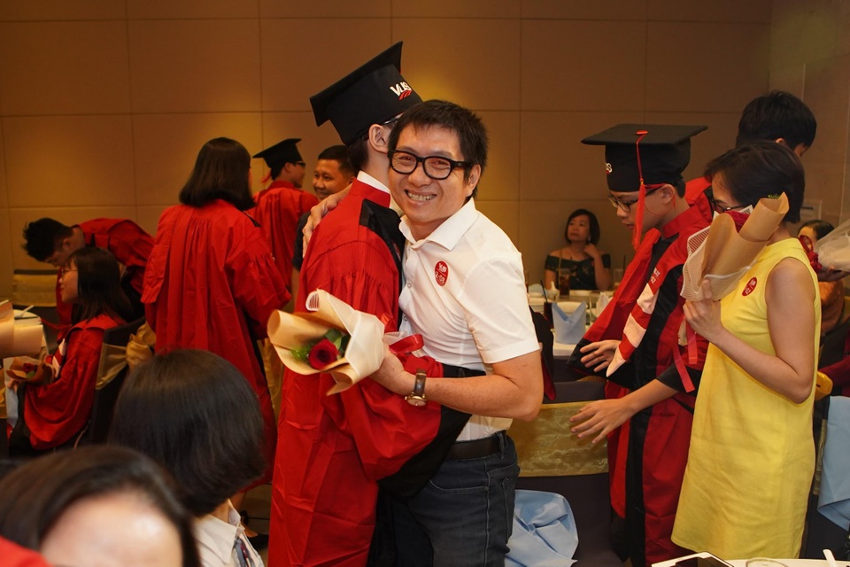 Buổi lễ trao giải IELTS Bounty Hunters đầy cảm xúc và ý nghĩa - 3 Buổi lễ trao giải IELTS Bounty Hunters đầy cảm xúc và ý nghĩa - 3