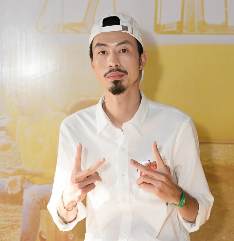 Rapper Đen Vâu phủ nhận về tin đồn tình cảm với Hoa hậu H’hen Niê - 2 Rapper Đen Vâu phủ nhận về tin đồn tình cảm với Hoa hậu H’hen Niê - 2